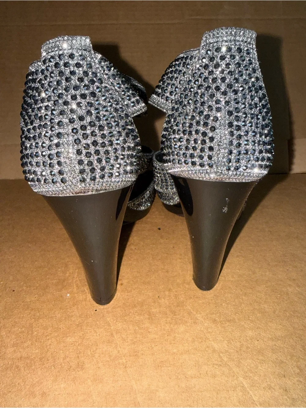 Michael Kors Women’s Berkley T-Strap heels 7.5. A29